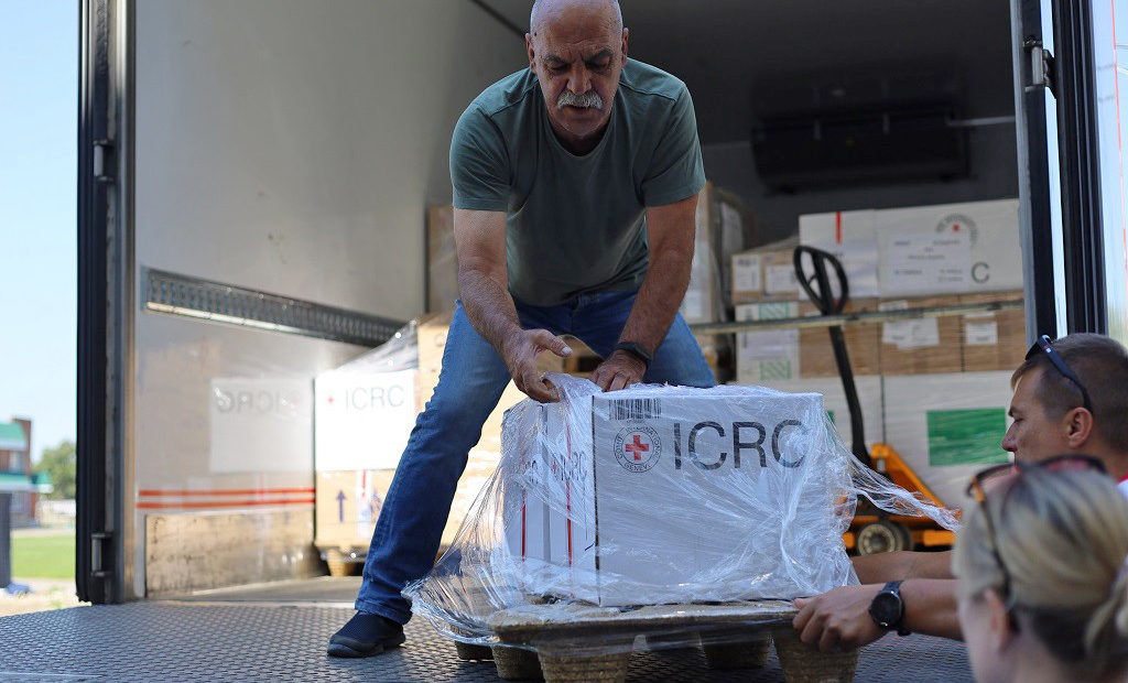 Ukraine: As fighting intensifies around Kharkiv, ICRC increases support for displaced people