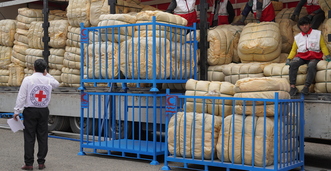 ICRC delivers the first batch of emergency relief items to Iranian Red Crescent Society